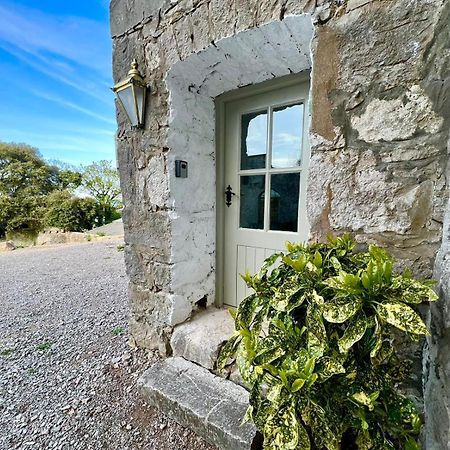 Tan-Yr-Ogo Gate Lodge, Gwrych Castle Llanddulas Exterior photo