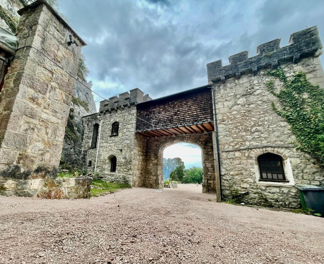 Tan-Yr-Ogo Gate Lodge, Gwrych Castle Llanddulas Exterior photo